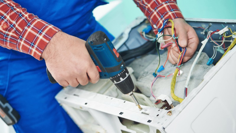 Arifiye Beko Beko çamaşır makinesi kart tamiri – Su almama arızası orijinal parça ile giderildi. - Teknik servis örneği